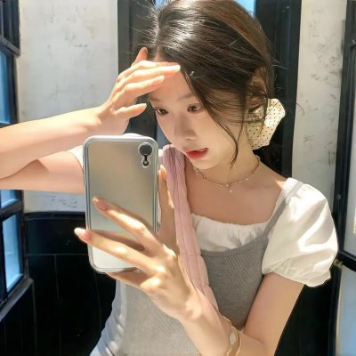 怪笑少女